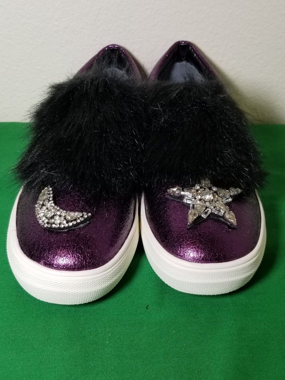 KidPik Slip On Sneaker Shoes Size 3 Moon/Star Gemstone Purple Rhinestones NWOT
